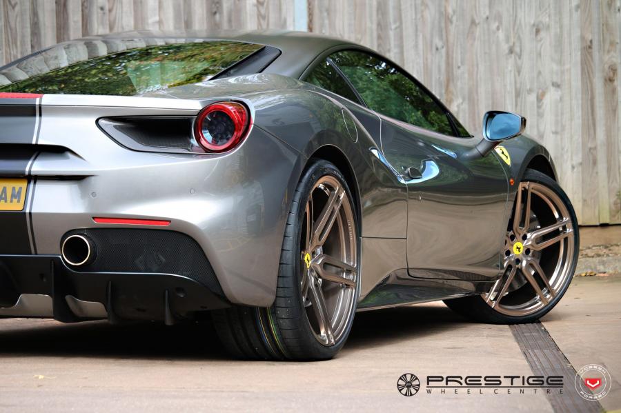 Детали экстерьера Ferrari 488 GTB on Vossen Wheels (HC-1) 2017 года  (фото 5 из 17)